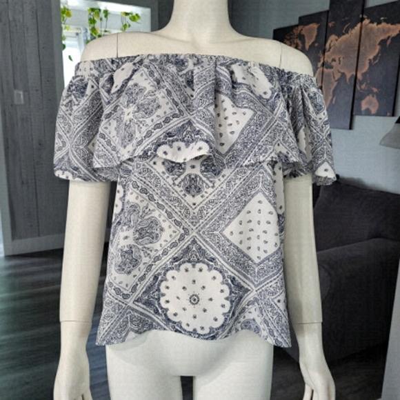 2/$20💕Bohemian Ruffle Off-Shoulder M - Picture 1 of 6